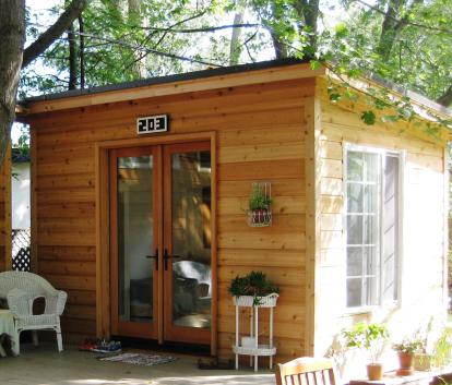Front right view of a 10' x 12' Urban Studio