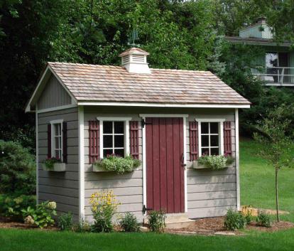 Cedar Palmerston shed 8x12 with cedar shingles in North Barrington, Illinois. ID number 18051.