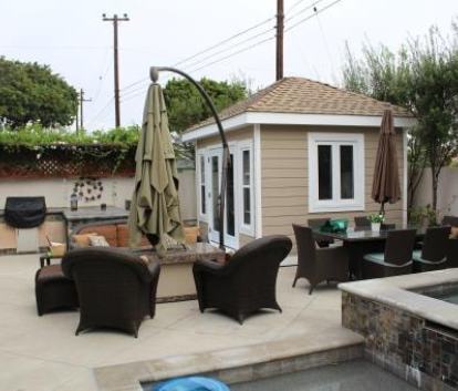 Sonoma Spa Enclosure with cedar Summerwood ID number 182082.