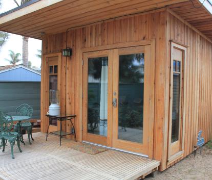 Verana Shed with cedar Summerwood ID number 183340.
