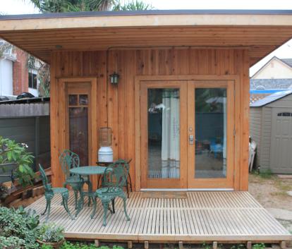Verana Studio with cedar Summerwood ID number 200900.