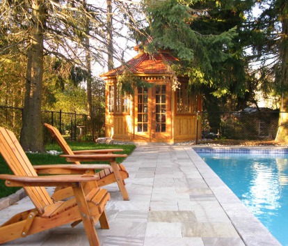 Champlain Spa Enclosure Summerwood ID number 205612.