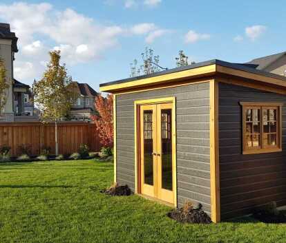 Front right view of a 8' x 12' Urban Studio with Canexel siding and cedar trim