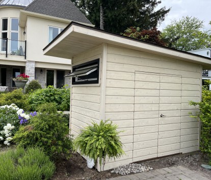 Side view of 8'x10’ Dune Garden Shed located in Niagara-on-the-Lake, Ontario – Summerwood Products