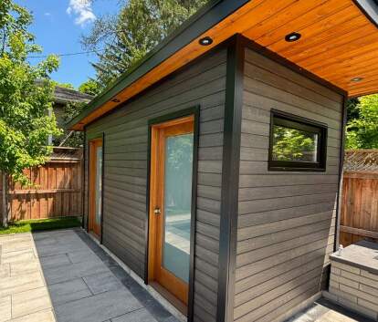 Front right view of 7’ x 15’ Dune Pool House located in Oakville, Ontario - Summerwood Products