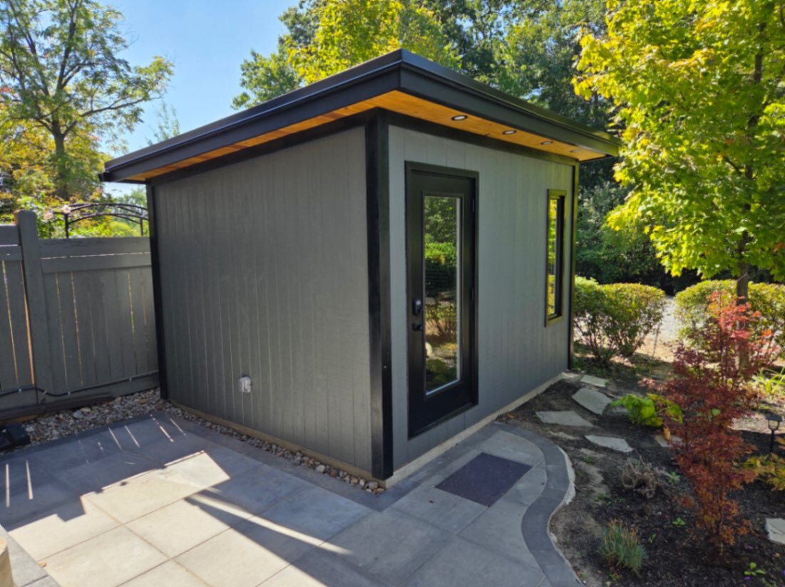 10' x 12' Urban Studio workshop in Thornhill, ON | Home Studios