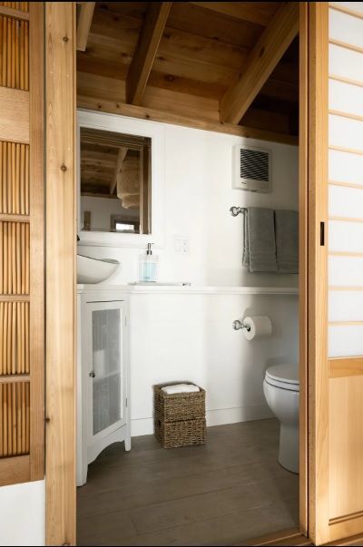 Interior view of 10' x 16' Bali Tea House Spa Enclosure located in Stinson Beach, California – Sum