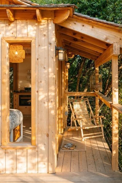 Interior view of 10' x 16' Bali Tea House Spa Enclosure located in Stinson Beach, California – Sum