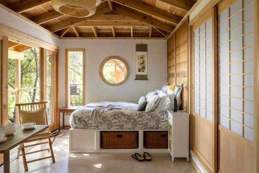 Interior view of 10' x 16' Bali Tea House Spa Enclosure located in Stinson Beach, California – Sum