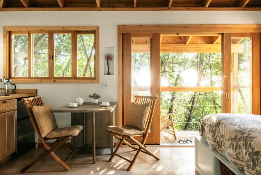 Interior view of 10' x 16' Bali Tea House Spa Enclosure located in Stinson Beach, California – Sum