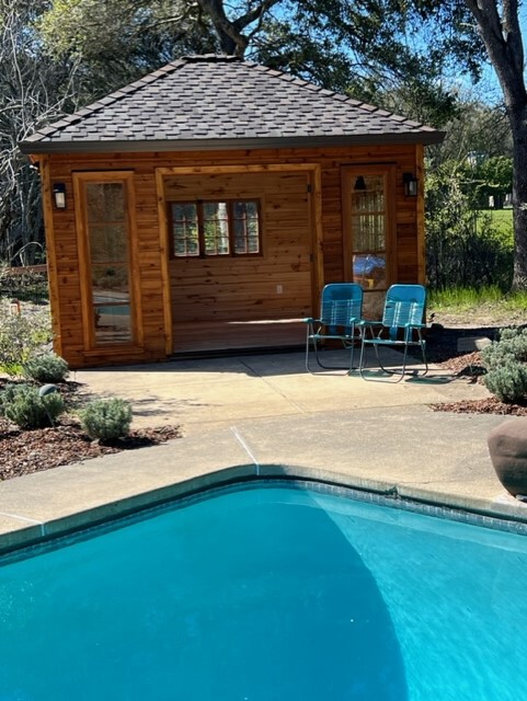Front view of 12’ x 14' Sonoma Pool Cabana located in Sonoma, California – Summerwood Products