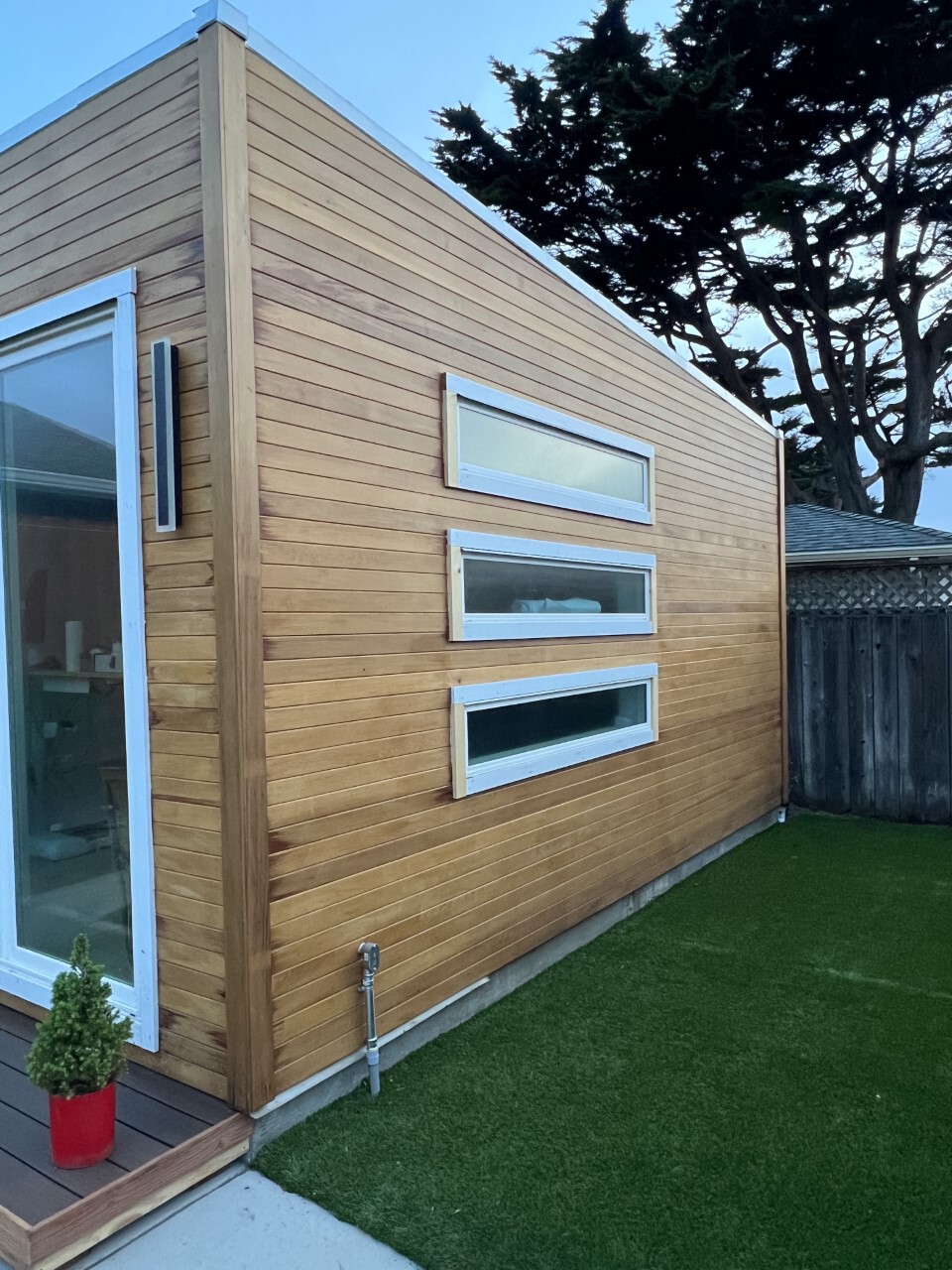 Front view of 18’ x 12' Quadra Home Studio located in Pacifica, California – Summerwood Products