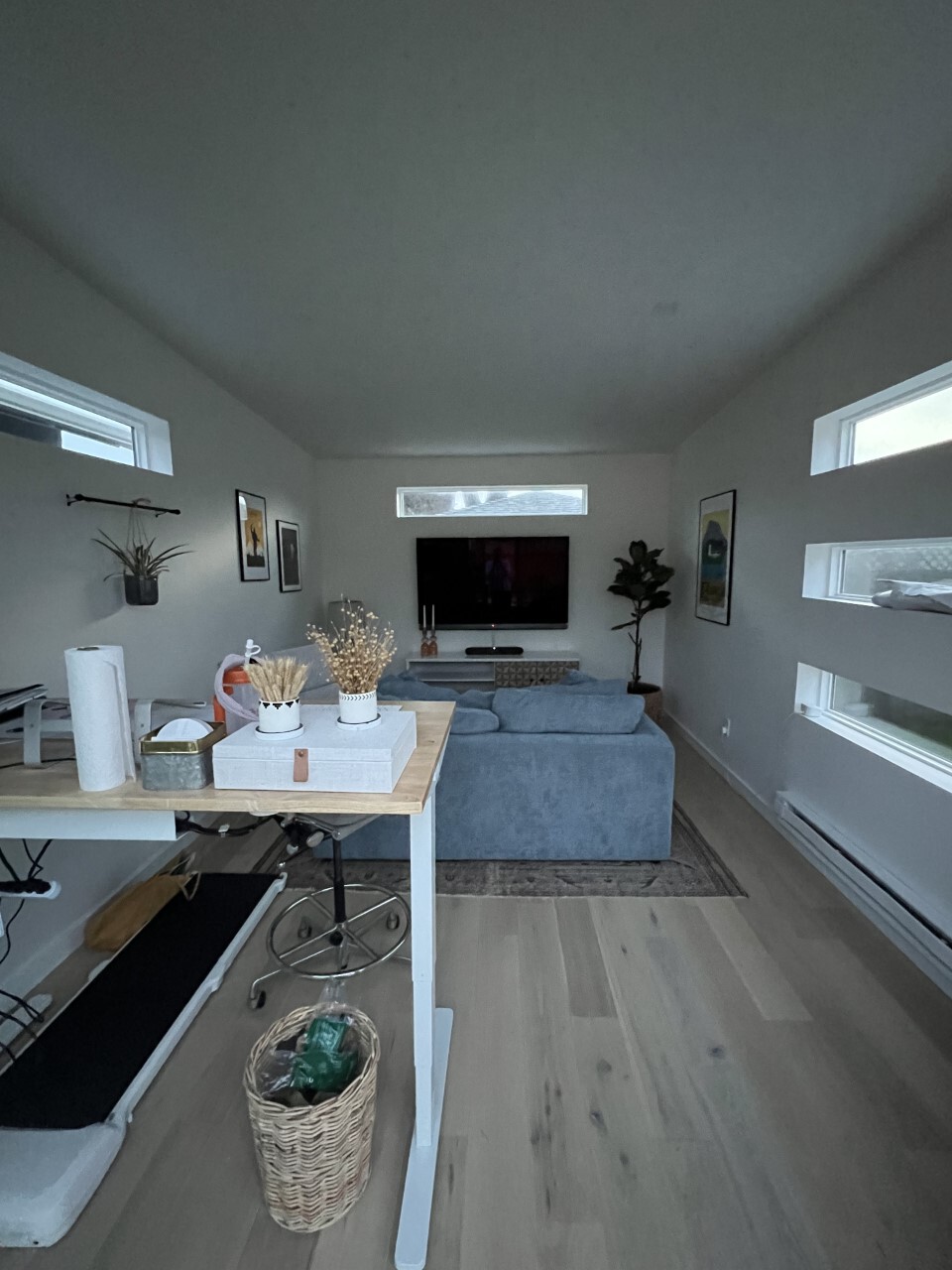 Interior view of 18’ x 12' Quadra Home Studio located in Pacifica, California – Summerwood Produ