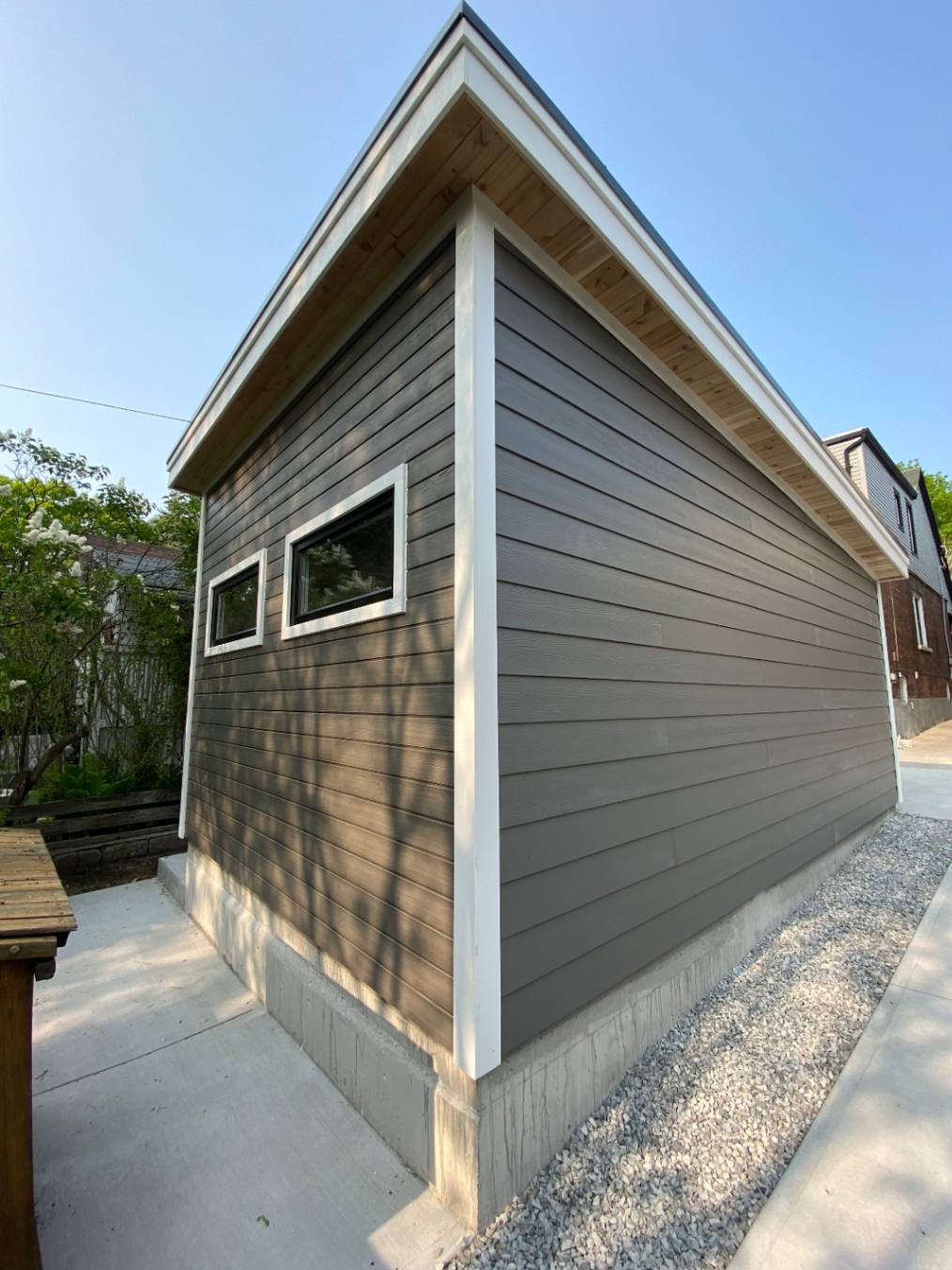 Side view of 20’ x 12' Urban Garage located in Toronto, Ontario – Summerwood Products
