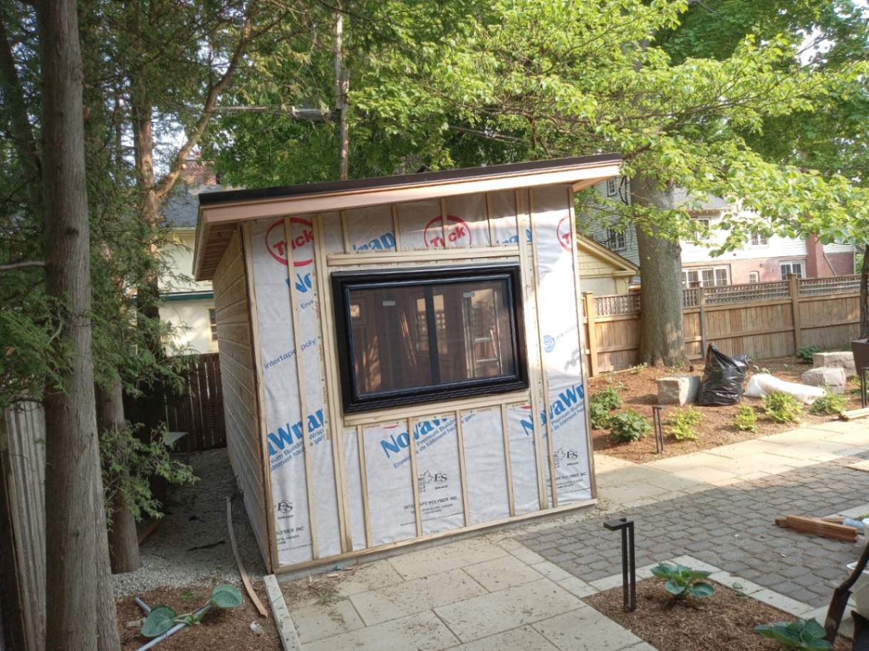 Side view of 7’x14' Urban Studio Home Studio located in Oakville, Ontario – Summerwood Products