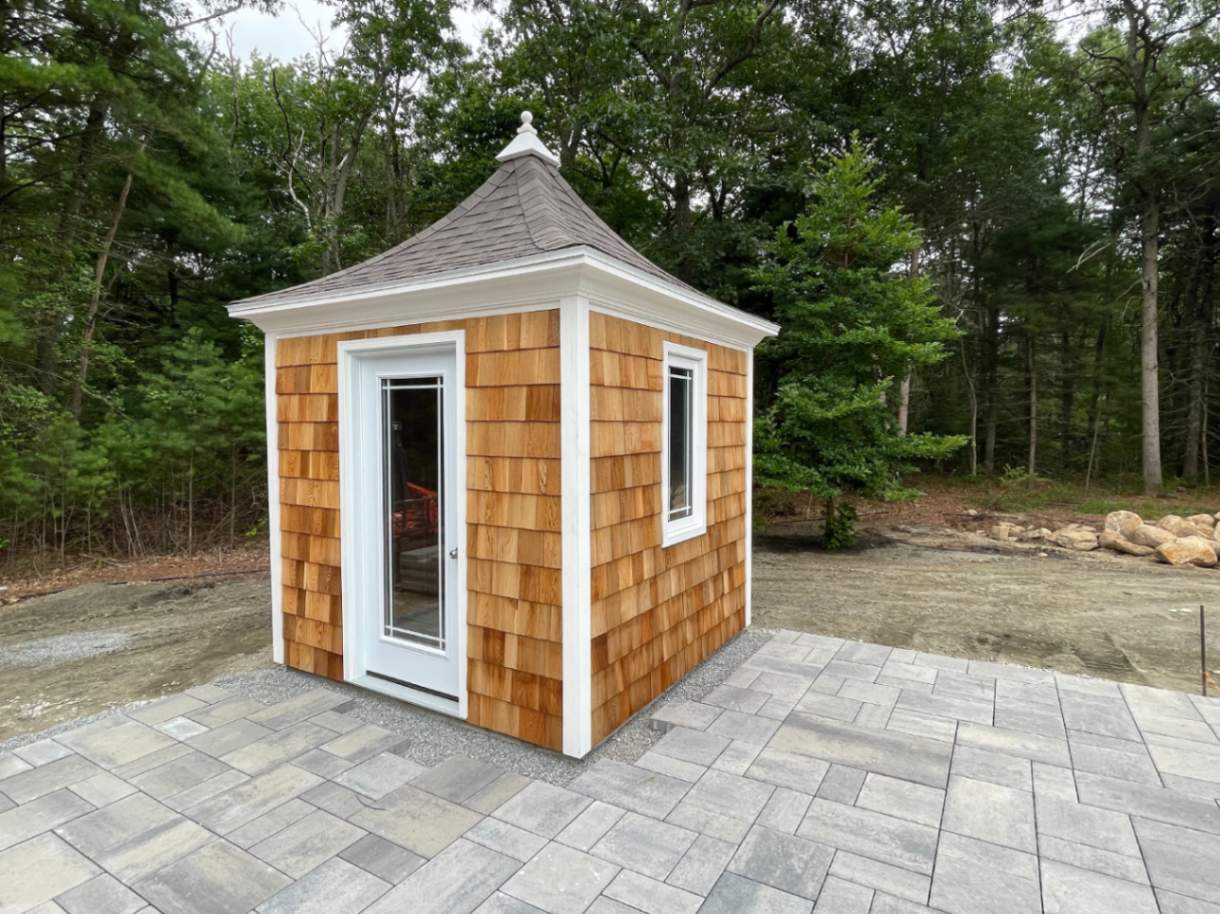 Side view of 8' Melbourne Pool House located in Coventry, Rhode Island – Summerwood Products