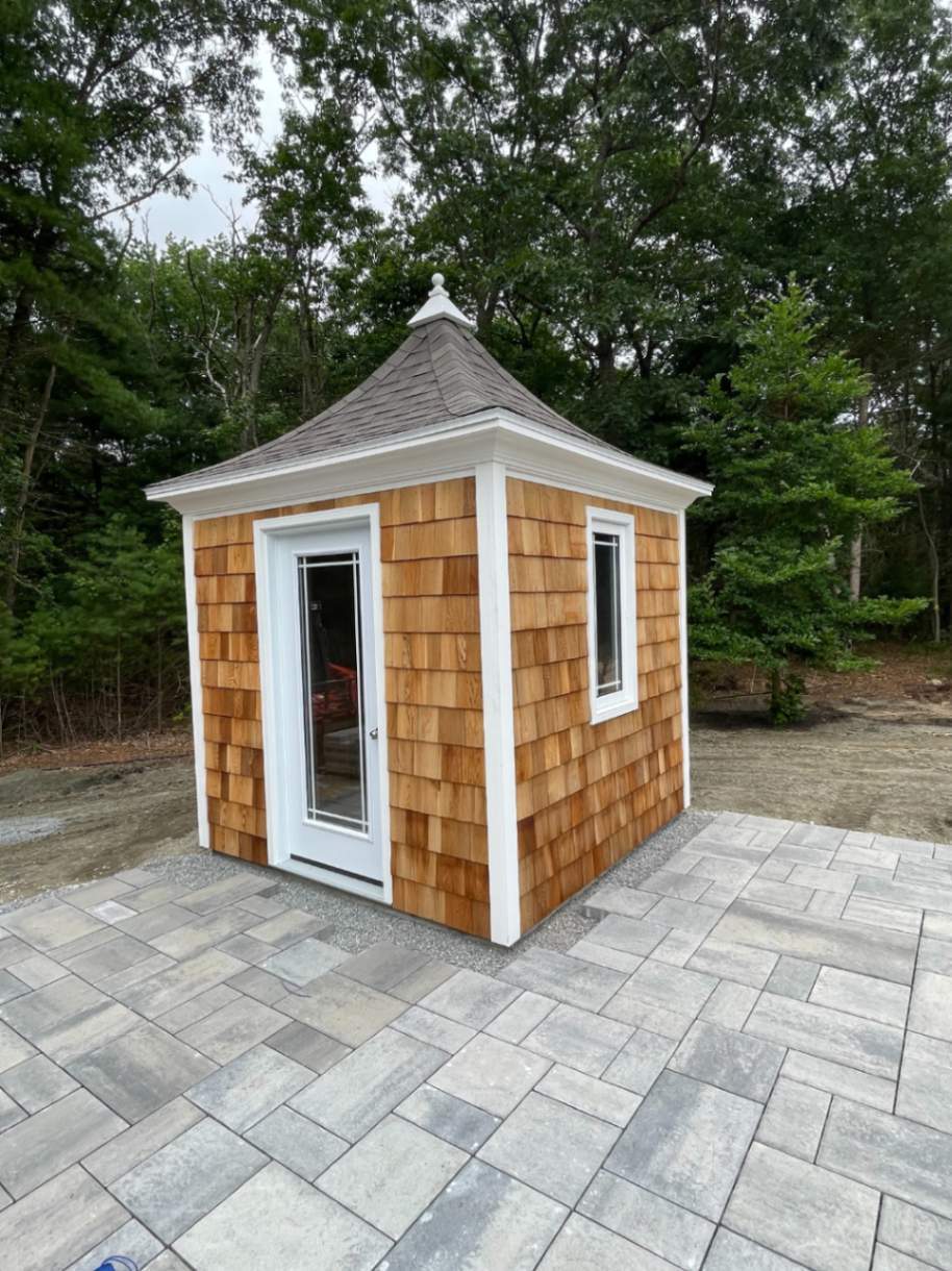 Side view of 8' Melbourne Pool House located in Coventry, Rhode Island – Summerwood Products