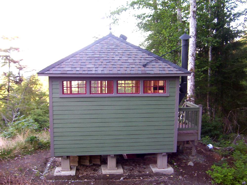 Catalina green shed 11ft with pane picture window in Milwaukee, Wisconsin. ID number 9897-3