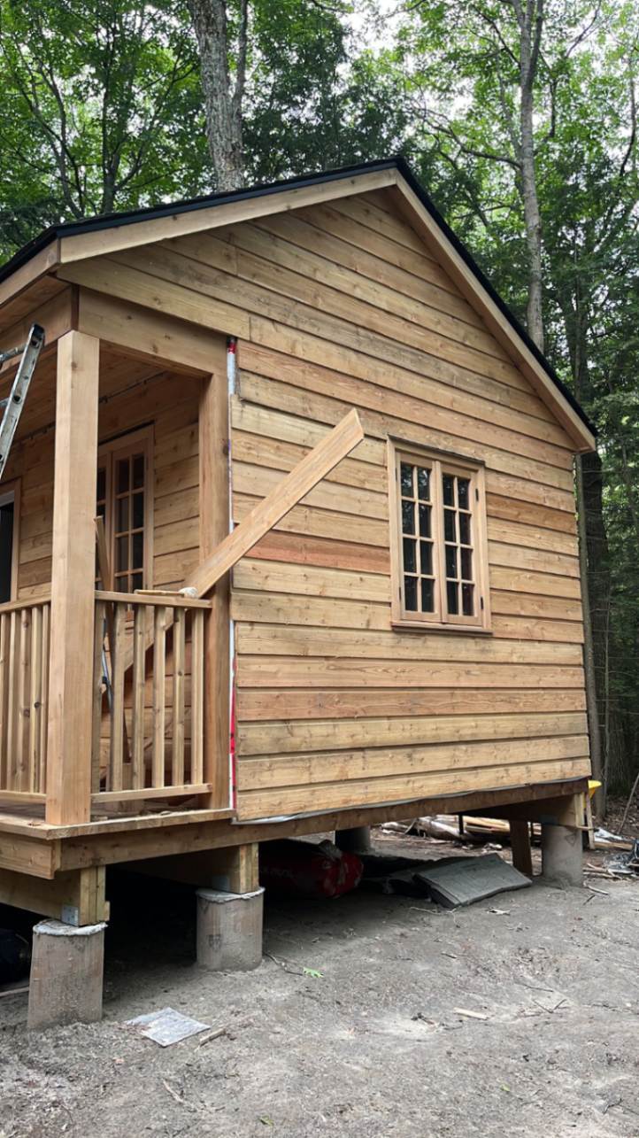 Side view of 14 x 24' Canmore Cabin located in Rock Springs, Washington – Summerwood Products