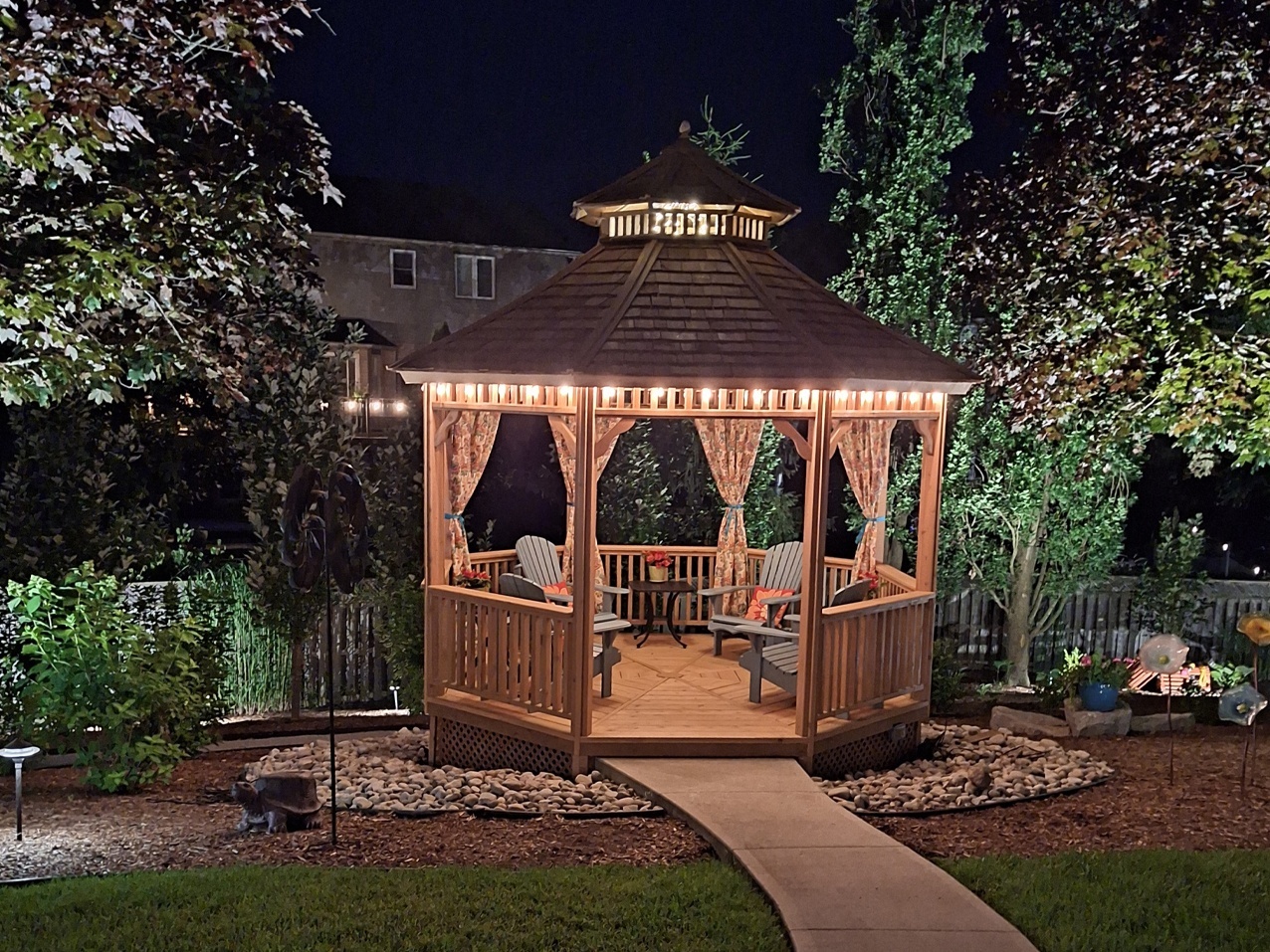 Front view of 12’ Mix & Match Gazebo located in London, ON