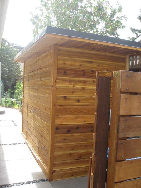 Dune garden shed 5x11 with concealed double doors in Mento Park California. ID number 187438-4.