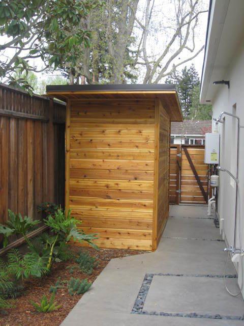 Dune garden shed 5x11 with concealed double doors in Mento Park California. ID number 187438-5.
