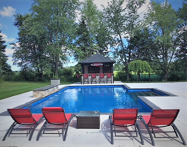 Cedar Barside 12x12 pool cabana with sash window in Georgetown Ontario. ID number 231355-3