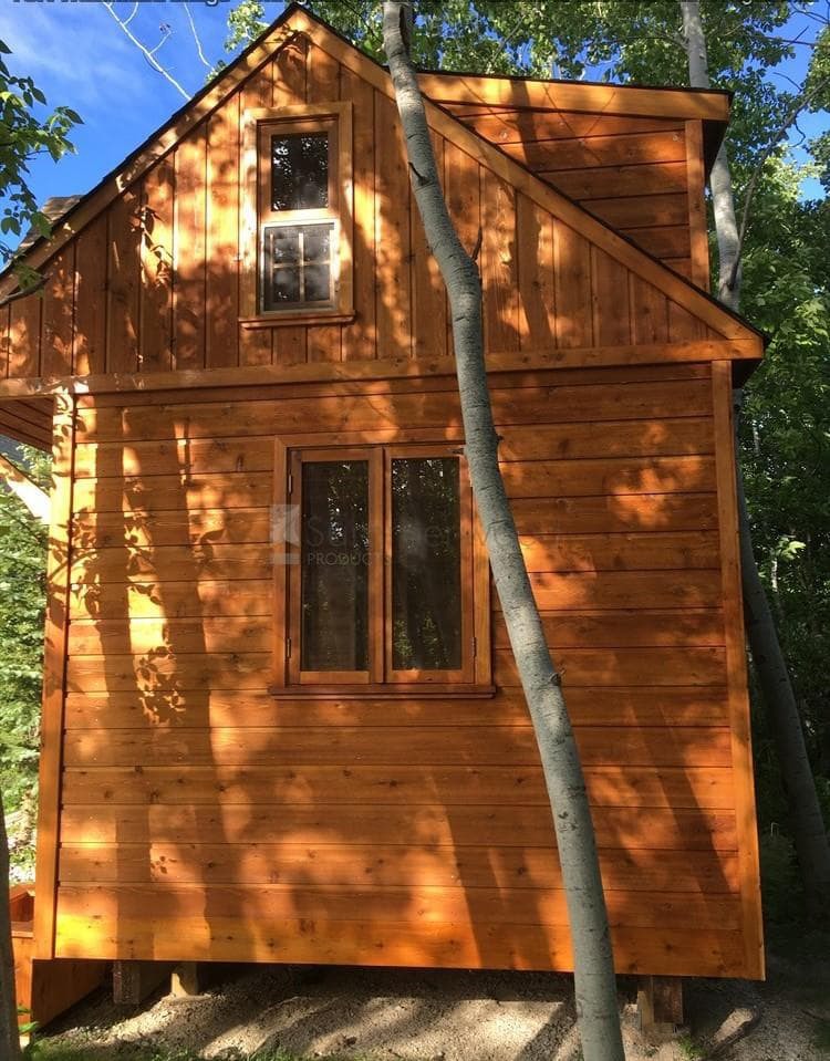 Glen Echo 10x10 cabins with french doors in the Blue Mountain Ontario. ID number 207102-2