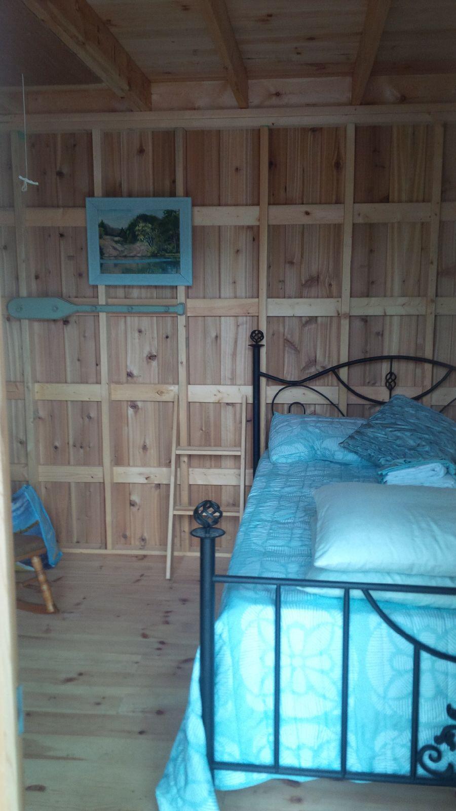 Cedar Glen Echo cabin 10x10 with french lite in Dunsford Ontario. ID number 207582-6