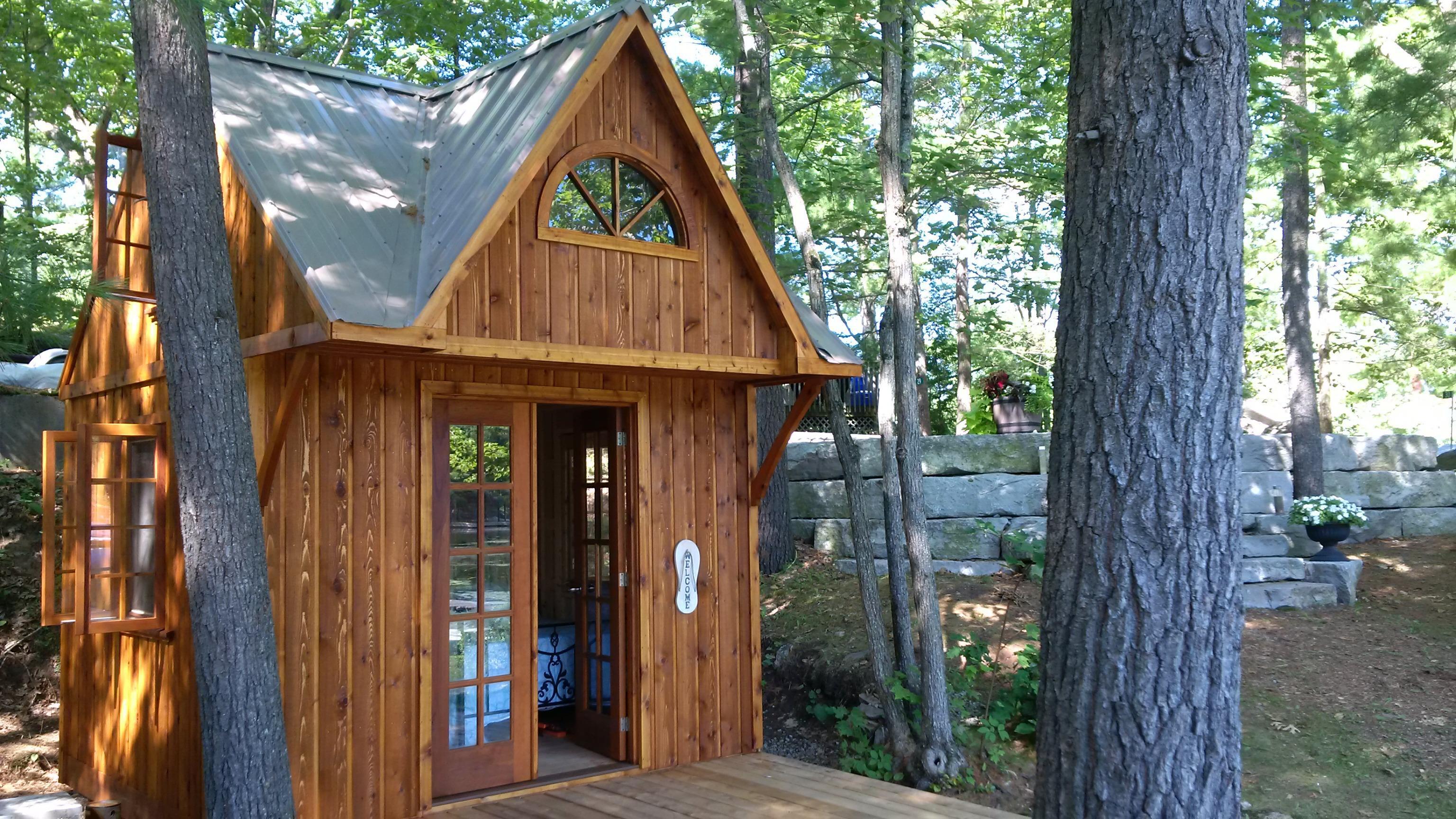 Cedar Glen Echo cabin 10x10 with french lite in Dunsford Ontario. ID number 207582-2