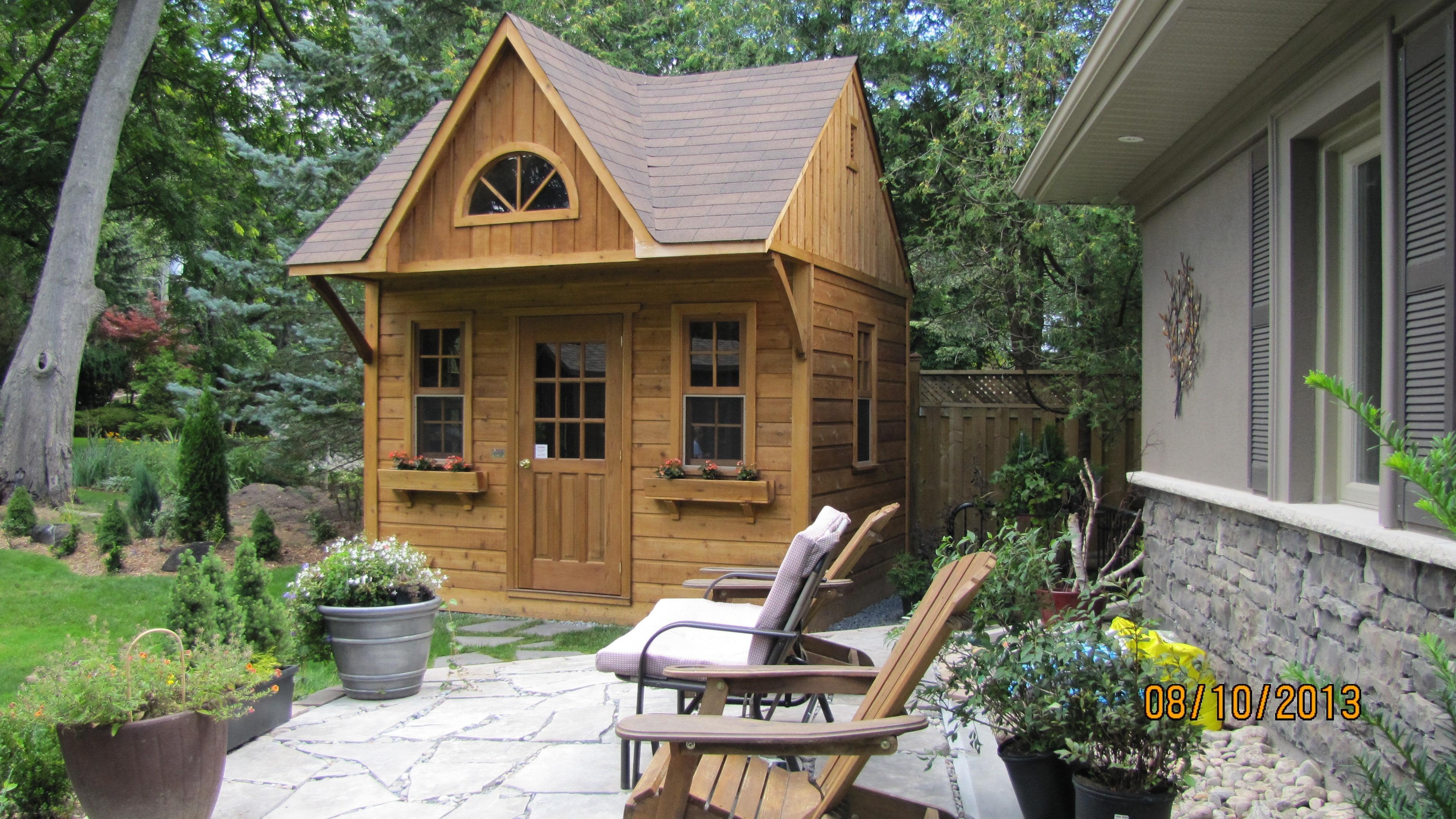 Custom bala bunkie cabin Kit 9 x 12 with 3ft front overhang in Toronto Ontario. ID number 206123-2