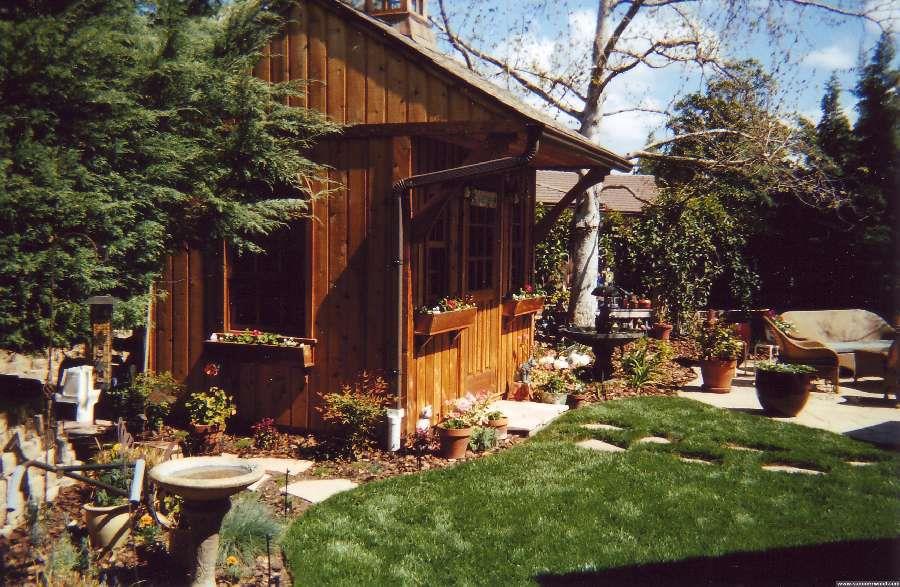 Glen Echo 8x10 home studio with sash window in Thousand Oak California. ID number 206127-2