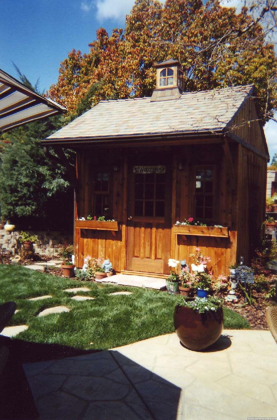 Glen Echo 8x10 home studio with sash window in Thousand Oak California. ID number 206127-4