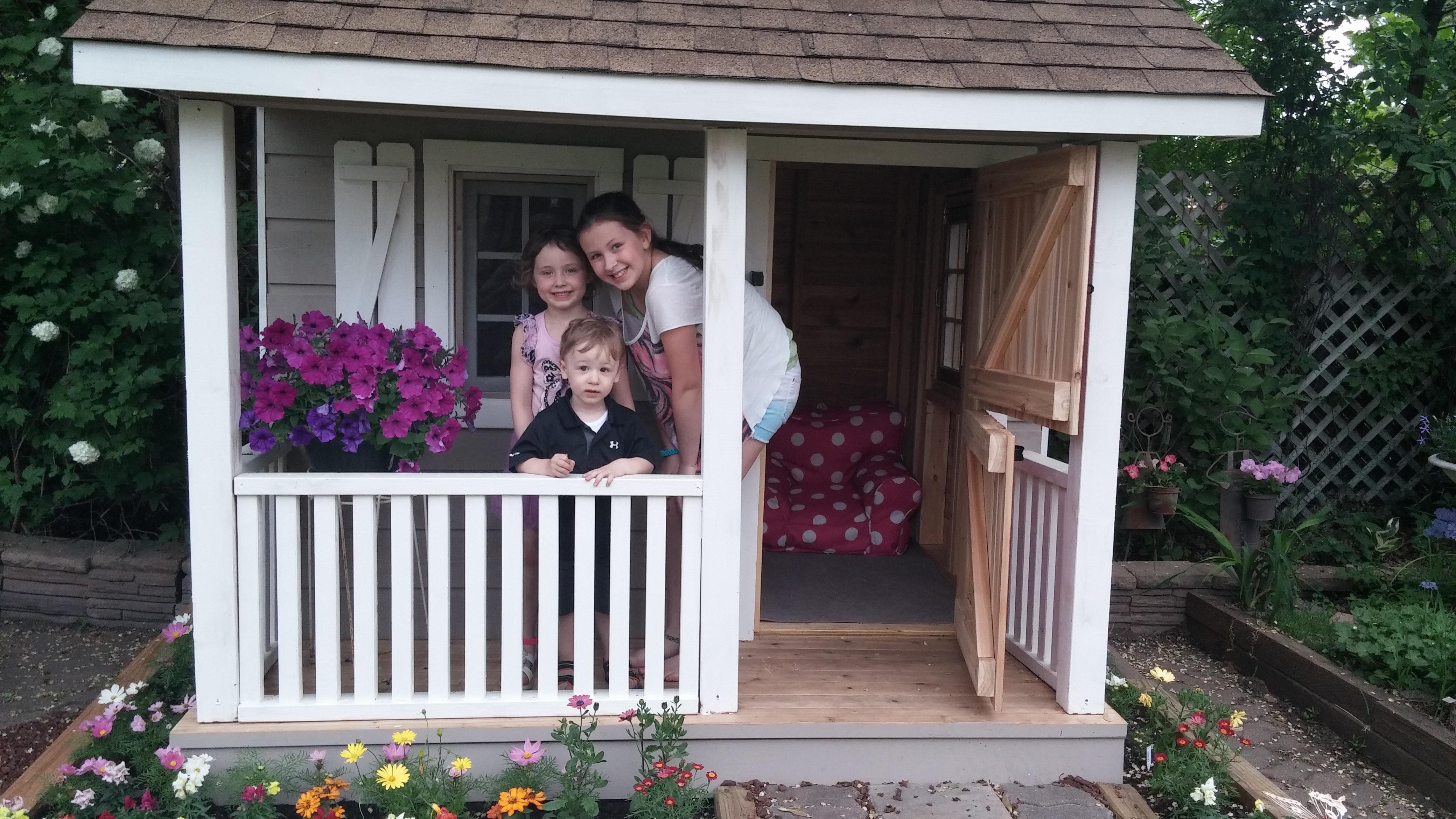 Peach picker porch 7x7 playhouse with dutch door in Bloomington Indiana. ID number 177035-1.