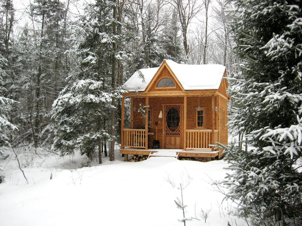 Canmore 14x14 cabins with opening window in King City Ontario. ID number 48208-2