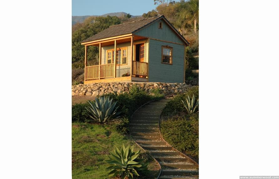Canmore 14x14 cabins with pane picture window in Santa Barbara California. ID number 1400-4