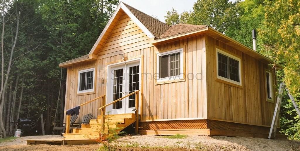 Cedar Sonoma 20 x 24 cabin with single casement window in Gore Bay Ontario. ID number 206708-1