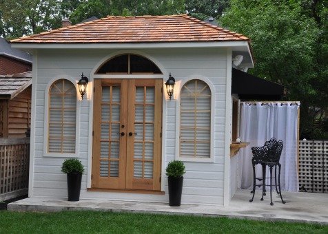 Sonoma 9x12 spa enclosures with small bifold window in Toronto Ontario. ID number 200546-1