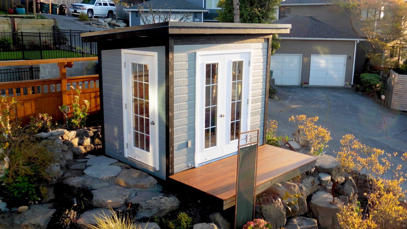 Backyard prefab 7' x 9' urban studio design in Seattle, Washington
