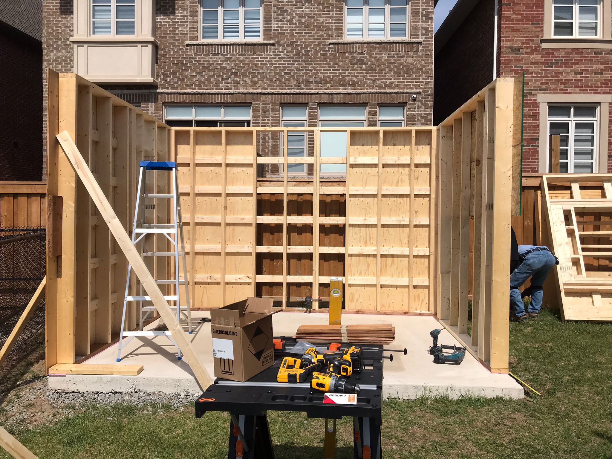 Construction view of 9' x 12' Mini Oban Home Studio located in Oakville, Ontario – Summerwood Prod