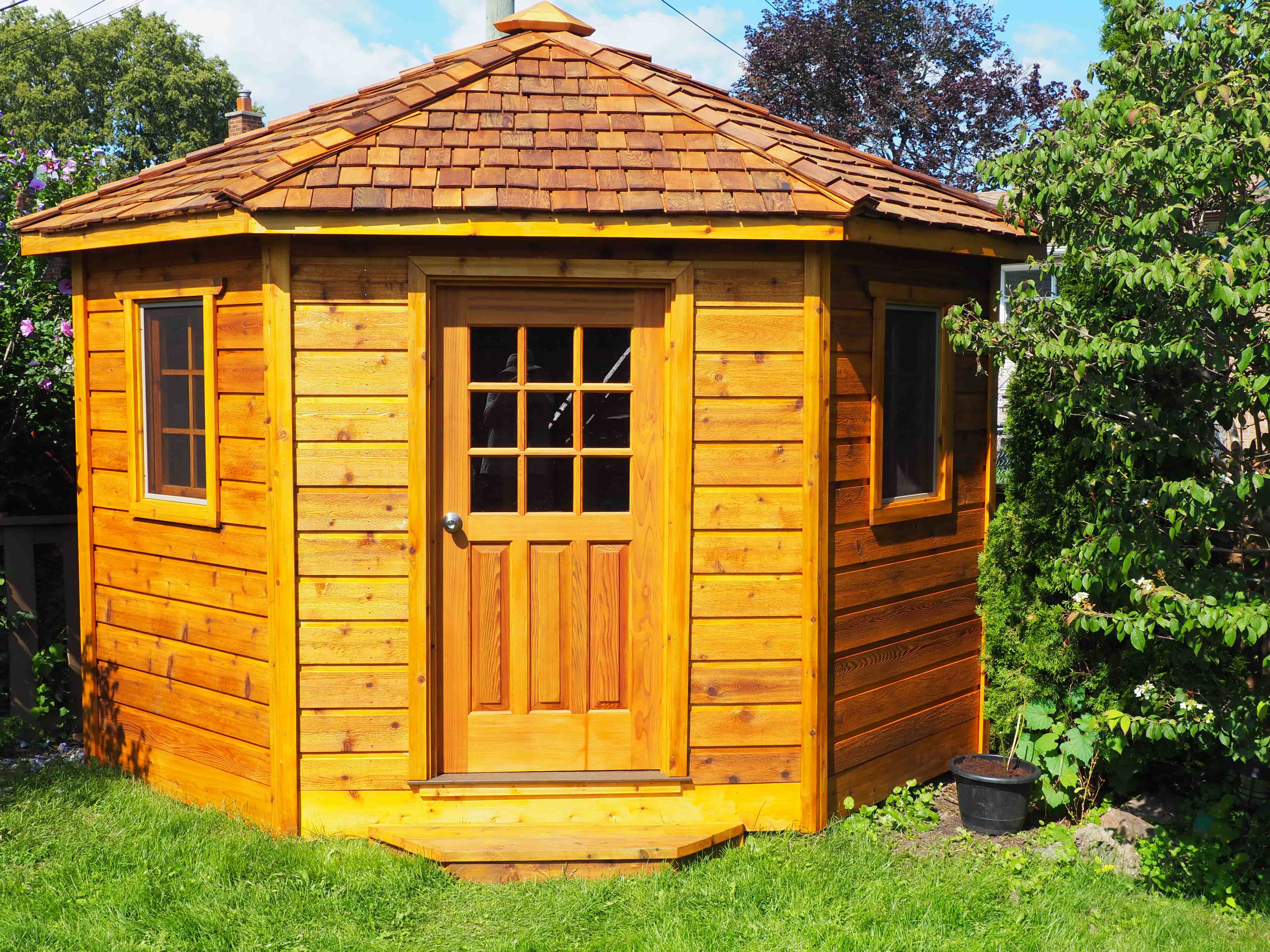 Front view of 9' Catalina Garden Shed located in Toronto, Ontario – Summerwood Products