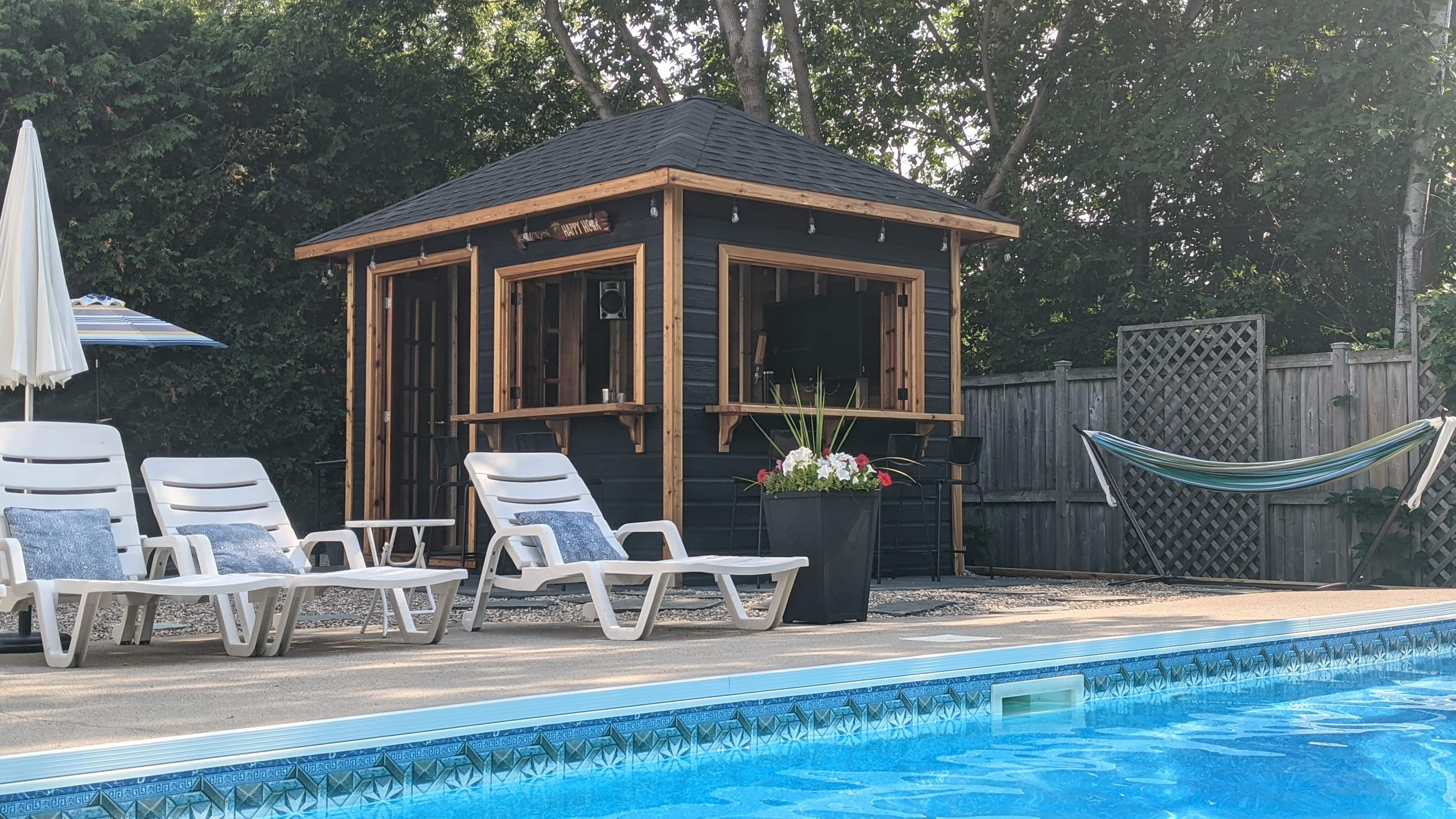 Front view of 8' x 12' Sonoma Pool Cabana located in Stittsville, Ontario – Summerwood Products