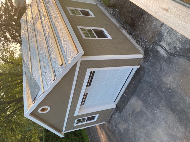 Front view of 16’ x 24' Highlands Garage located in Picton, Ontario  – Summerwood Products