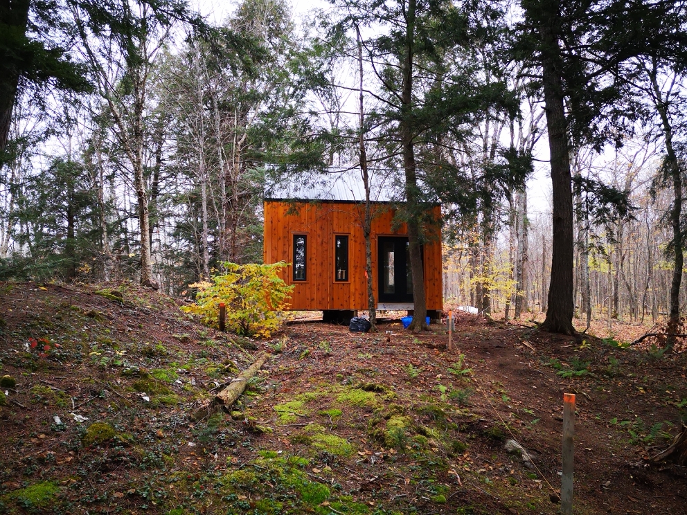 Front view of 12’ x 18' Oban Cabin located in Parry Sound District , Ontario – Summerwood Produc