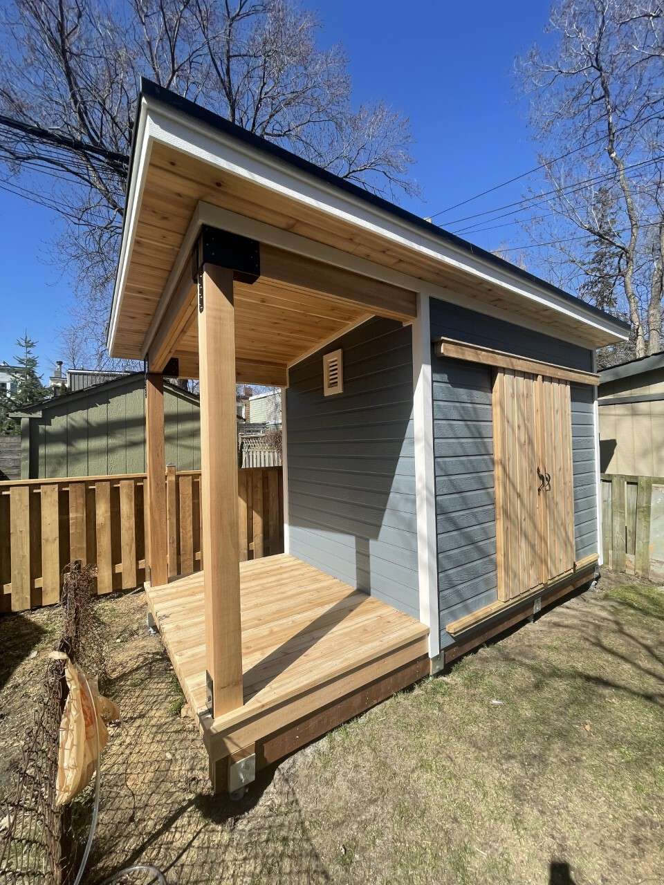 Front Left view of 7' x 15' Urban Studio located in Toronto, Ontario – Summerwood Products