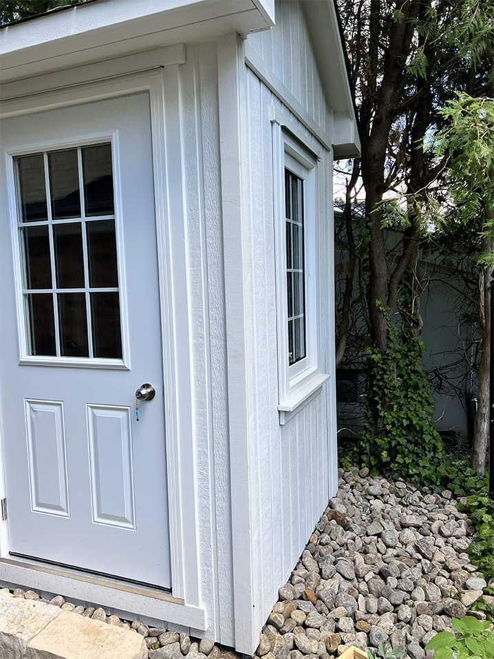 Front Right view of 5' x 8' Palmerston Garden Shed located in Stratford, Ontario – Summerwood Prod