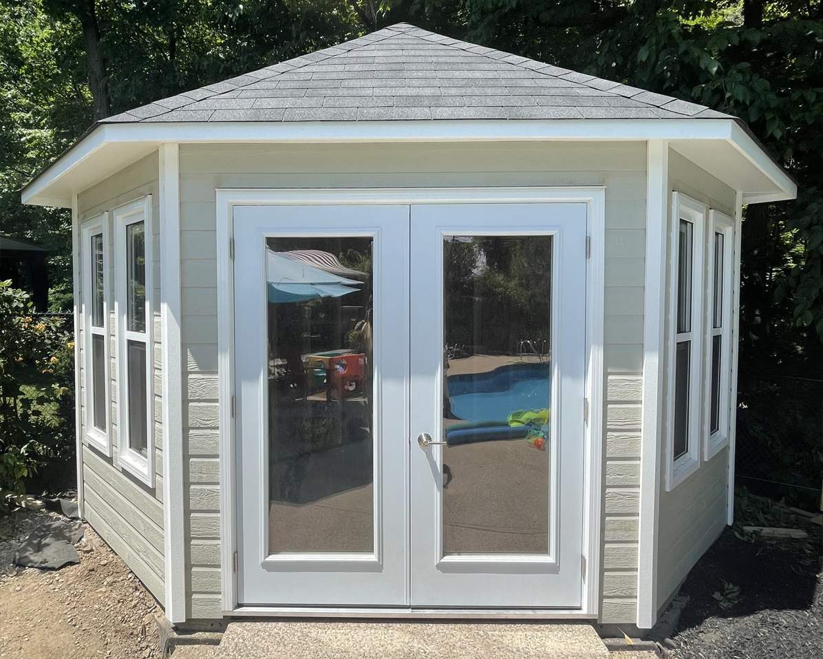 Front view of 11' Catalina Pool Cabana located in Burlington, Ontario – Summerwood Products