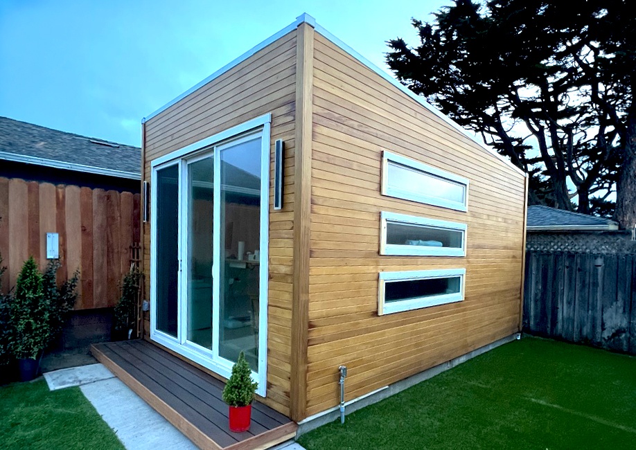 Backyard Man Cave - Modern Interior of a Urban Studio  - Prefab kit