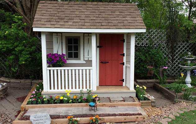 Finished Peach Pickers Porch playhouse