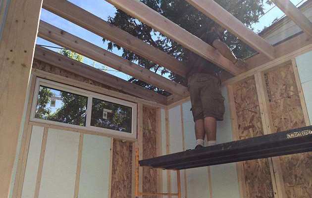 Urban garden studio Roof frame